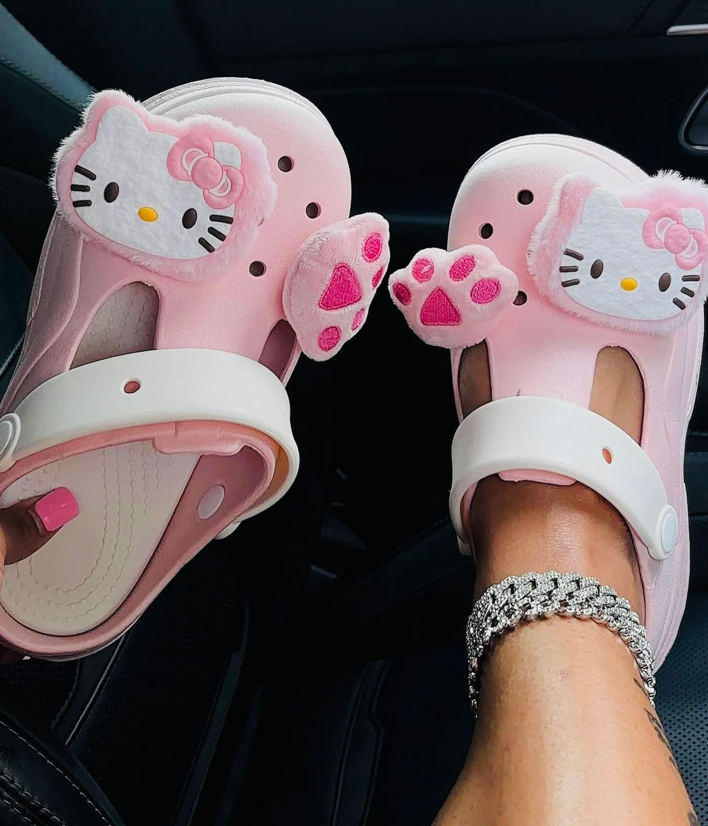 hello kitty clongs