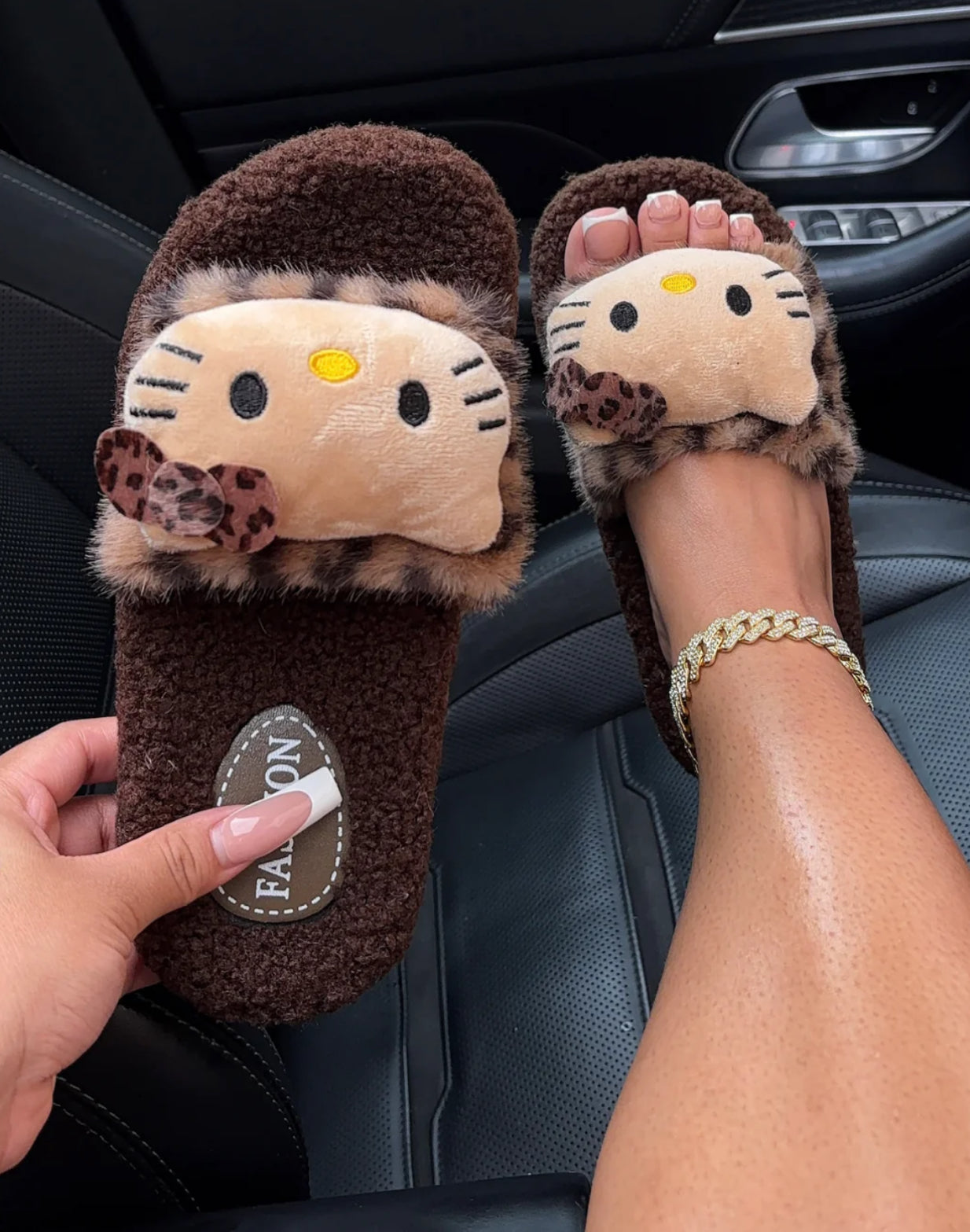 hello kitty bow slides